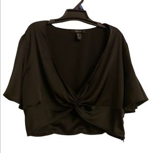 Black Forever 21 crop top blouse
